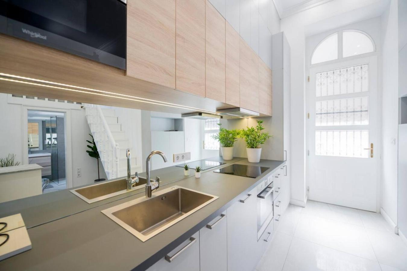 Studio Inn - Palace District Budapest Luaran gambar